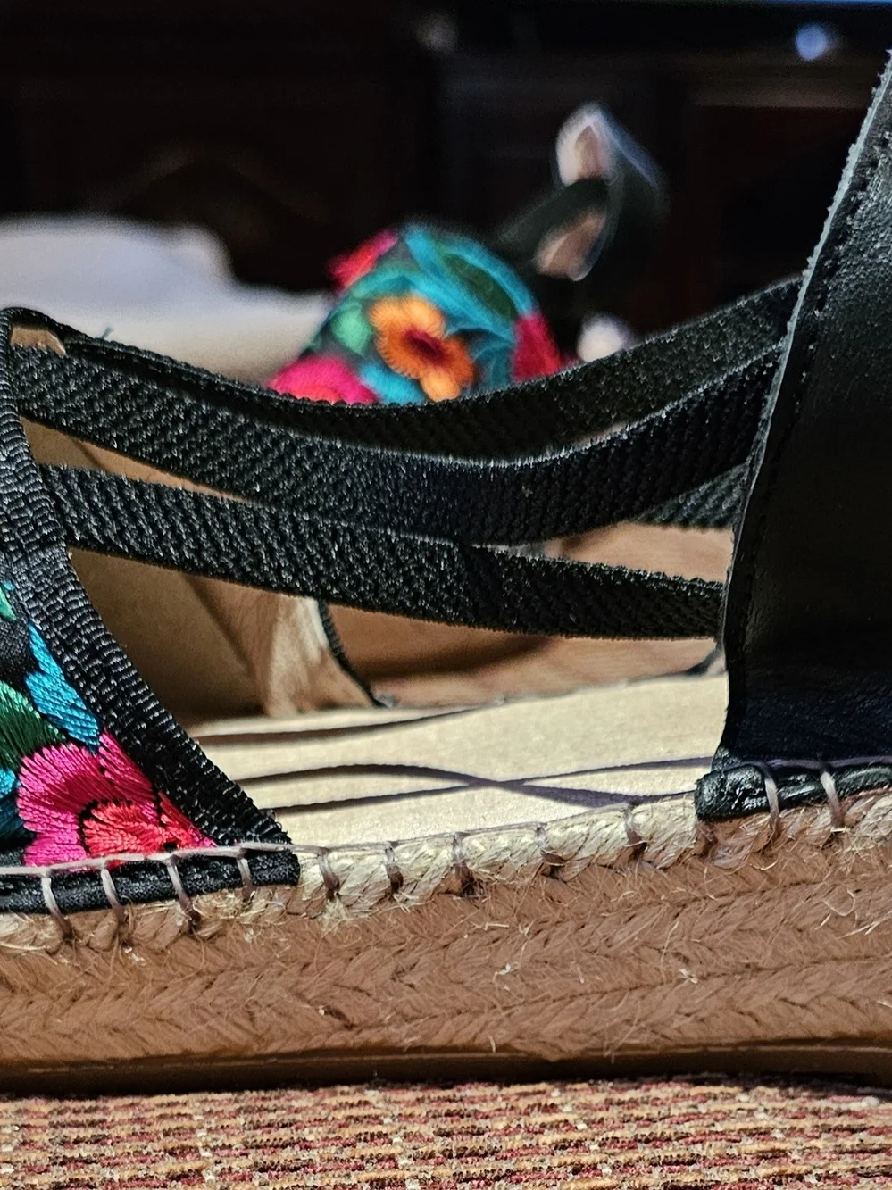 AZURA Black Embroidered Floral Espadrille Wedge Sandals - Size 37 (US7)